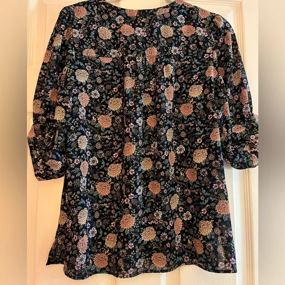Loft/women’s blouse,size S, 3/4 length sleeves, black, blue and peach - Picture 6 of 6